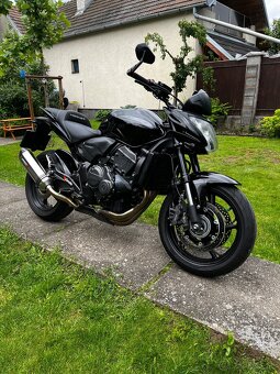 Honda hornet 600 - 2