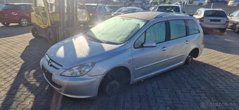 Lacno rozpredám Peugeot 307 na náhradné diely - 2