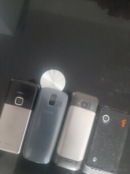 Predám mobily - 2
