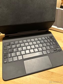 Apple Magic Keyboard pre iPad Pro 11" (3. gen) - 2