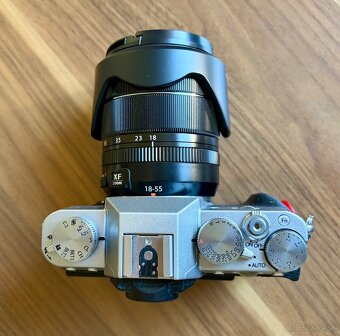 Fujifilm X-T20 s objektívom Fujifilm XF 18-55mm F - 2