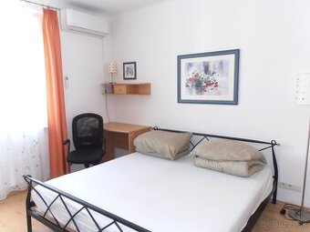 Prenájom 1izbovy byt s kuchynou 40m2 Staré Mesto - 2