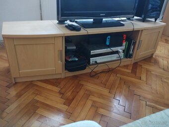 Darujem skriňu a tv stolík do obývačky - 2