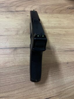 Airsoftová pištoľ GLOCK17 - 2