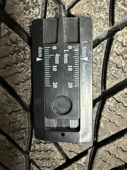 2ks zimné pneu 215/55 R17 - 2