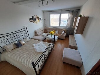 1 izb. byt na začiatku Petržalky - 2