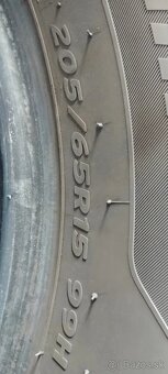 Predám 2 letné pneumatiky 205/65 R15 99H Hankook - 2