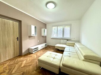 NA PREDAJ 3 - IZB. BYT (67m2), PALÁRIKOVA UL., SENICA - 2
