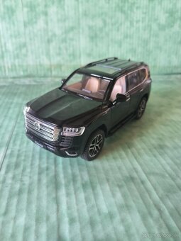 TOYOTA LAND CRUISER-GXR,1:24 - 2