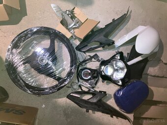 Suzuki GSXR 600 - 750 k6-7 diely - 2