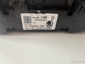 Škoda fabia 3 budíky benzín 6V0920740B - 2
