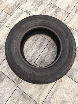 Zimna 205/70 R15C,jeden kus - 2