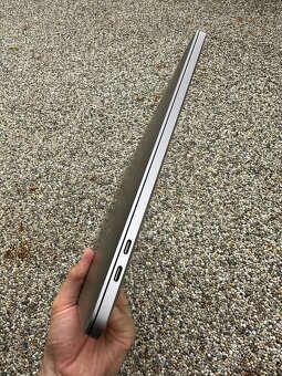 MacBook Pro 15” 2018, mouse, keyboard, sequoia - 2