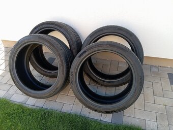 Letné pneu 245/40 R18 - 2