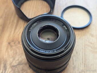 Sony E 35mm f/1.8 - 2