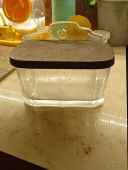 Starozitna soľnička - 2