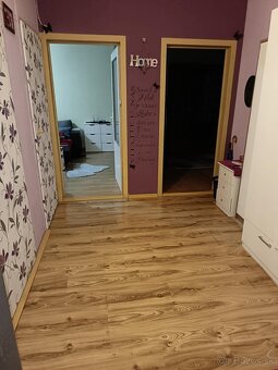 Prenájom 2 iz. byt Levice - Mochovská - 2