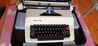 Pisaci stroj Consul - 2