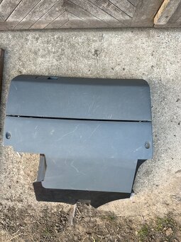 Úložný "kastlík" škoda fabia I - 2