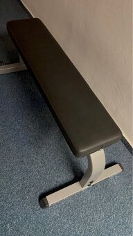 Predám fitness lavičku (flat bench) - 2