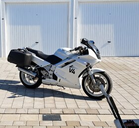 Honda VFR 750F RC36 - 2