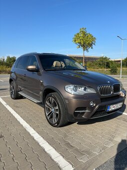 X5 xDrive50i 4.4 V8 Individual - 2