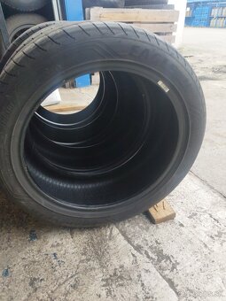 235/45 R18 - 2
