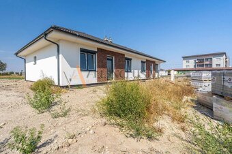 ALL INCLUSIVE | NA PREDAJ 3 IZBOVÝ RODINNÝ DOM - HOLODOM, O - 2