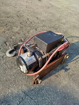 Predám elektrický naviják CBONE 12000lb aj z konzolou - 2