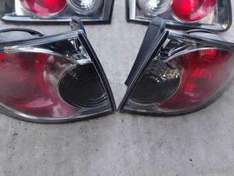 Predám zadné svetlá na Mazda 6 combi - 2