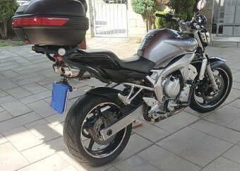 Yamaha fz6 - 2