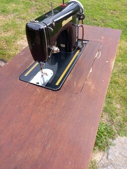 Šijací stroj Minerva - 2