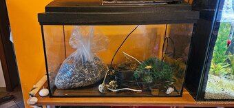 Akvarium s prislusenstvom - 2