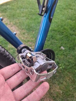 Predám Tretry Shimano 47 + pedále - 2