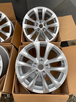 ✅ R17 ®️ Originál Renault 5x114,3 ET43 ✅ Megane Fluence atď - 2