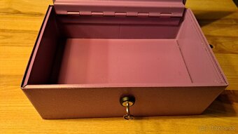 Kovová pokladnička na kľúč - 2