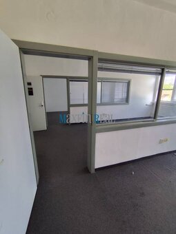 Trojkancelária - presklená v Nitre - 2