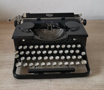 Luxusný starožitný písací stroj ROYAL P z roku 1931 - 2