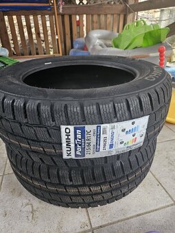 Pneumatiky 215/60 R17C Kumho Winter PorTran - 2