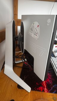 Alienware Monitor - 2