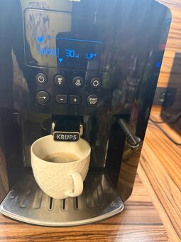 Krups Essential EA817010 čierny - 2