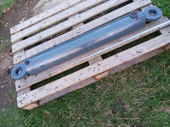 Hydraulický valec 1020mm - 2