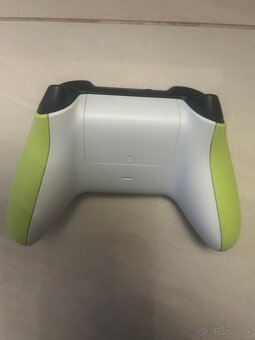 Xbox ovladac - 2