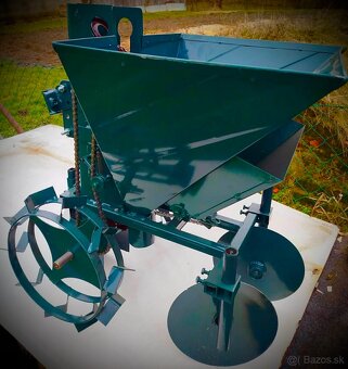 Jednoriadkovy sadzač zemiakov - 2