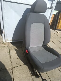 Autosedačka šoférová - 2