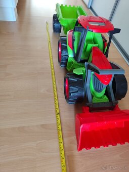 Traktor s vlečkou - 2