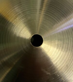 Meinl 18" Byzance Jazz Medium Thin Crash - 2