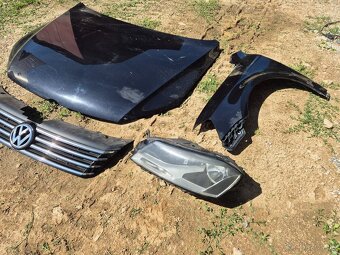Predám náhradné diely na Volkswagen Passat B7 - ČIERNY- - 2