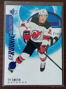 Predám hokejové kartičky 38ks + toploadery - 2