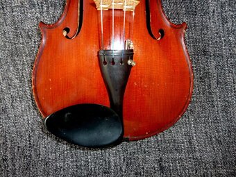 Husle 4/4 Germany - 2